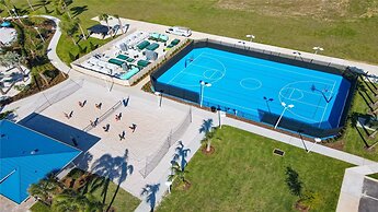 Relax in Style Pool, Resort Amenities, Near Disney