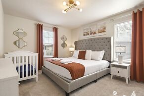 Relax in Style Pool, Resort Amenities, Near Disney