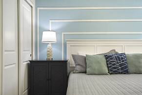 Relax in Style Pool, Resort Amenities, Near Disney