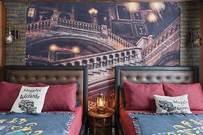 Relax in Style Pool, Resort Amenities, Near Disney