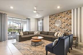 Relax in Style Pool, Resort Amenities, Near Disney