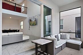 Luxurious Resort Home Near Disney & Shopping!