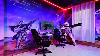 Star Wars Themed 12br Villa 10min to Galaxy's Edge