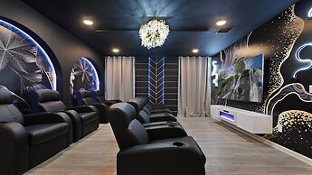 Star Wars Themed 12br Villa 10min to Galaxy's Edge