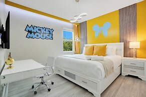 Star Wars Themed 12br Villa 10min to Galaxy's Edge