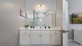 Star Wars Themed 12br Villa 10min to Galaxy's Edge