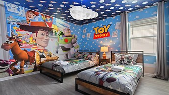 Star Wars Themed 12br Villa 10min to Galaxy's Edge