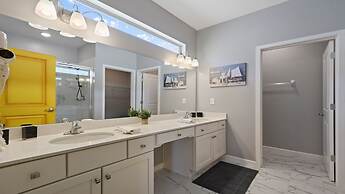 Star Wars Themed 12br Villa 10min to Galaxy's Edge