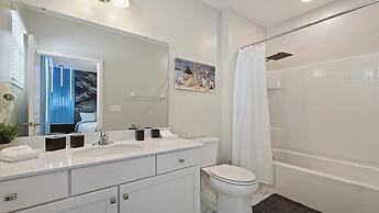 Star Wars Themed 12br Villa 10min to Galaxy's Edge