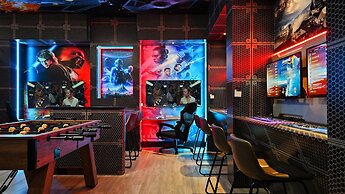 Star Wars Themed 12br Villa 10min to Galaxy's Edge