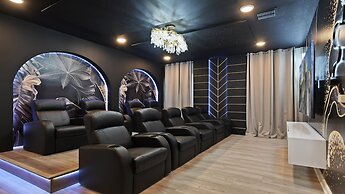 Star Wars Themed 12br Villa 10min to Galaxy's Edge