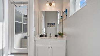 Star Wars Themed 12br Villa 10min to Galaxy's Edge