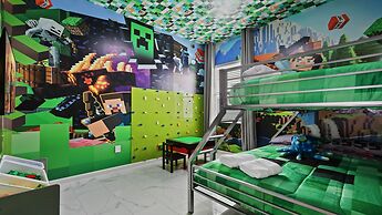 Star Wars Themed 12br Villa 10min to Galaxy's Edge