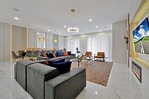 New! Luxury 12br Disney Home Pool/spa/cinema/games