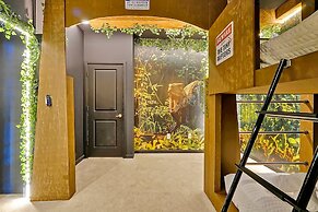 New! Luxury 12br Disney Home Pool/spa/cinema/games