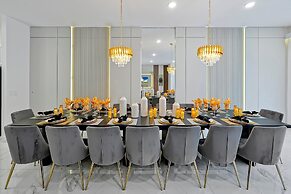 New! Luxury 12br Disney Home Pool/spa/cinema/games