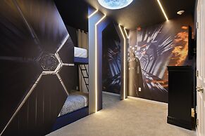 New! Luxury 12br Disney Home Pool/spa/cinema/games