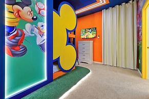 New! Luxury 12br Disney Home Pool/spa/cinema/games