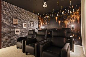 New! Luxury 12br Disney Home Pool/spa/cinema/games