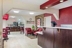 HomeTowne Studios by Red Roof Huntsville - Madison