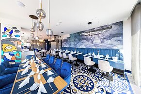 Best Western Premier Royal Blue