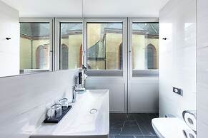 Best Western Premier Royal Blue