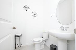 Cozy 3Bd W/ Free Waterpark @ Enclaves At Festival 713