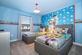 Spacious 4Bd W/ Pool & Close To Disney @ Storey Lake 2560