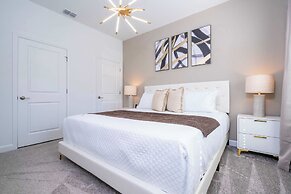 Spacious 4Bd W/ Pool & Close To Disney @ Storey Lake 2560