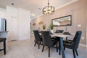 Spacious 4Bd W/ Pool & Close To Disney @ Storey Lake 2560