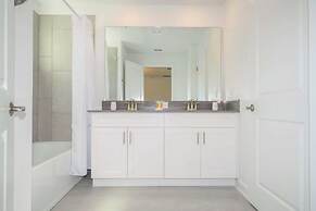 Spacious 4Bd W/ Pool & Close To Disney @ Storey Lake 2560