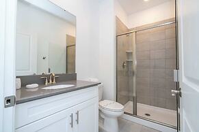 Spacious 4Bd W/ Pool & Close To Disney @ Storey Lake 2560