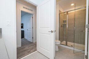 Spacious 4Bd W/ Pool & Close To Disney @ Storey Lake 2560