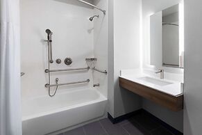 Microtel Inn & Suites by Wyndham Olive Branch