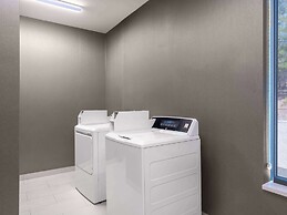 La Quinta by Wyndham Chelsea Birmingham