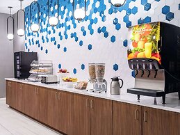 La Quinta by Wyndham Chelsea Birmingham