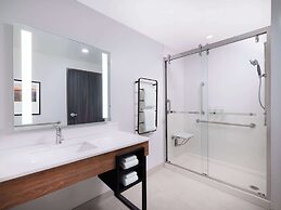 La Quinta by Wyndham Chelsea Birmingham