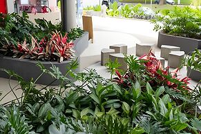 Apartasuites Cerritos Mall