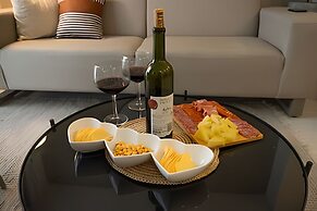 Apartasuites Cerritos Mall