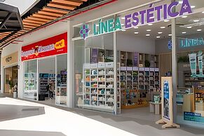 Apartasuites Cerritos Mall