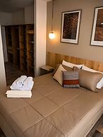 Apartasuites Cerritos Mall