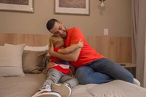 Apartasuites Cerritos Mall