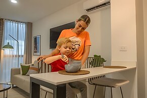 Apartasuites Cerritos Mall