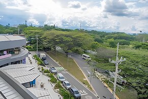 Apartasuites Cerritos Mall