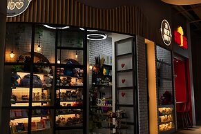 Apartasuites Cerritos Mall