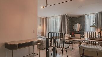 Apartasuites Cerritos Mall