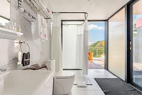 THE VIEW LUXE