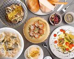 Centennial Park Light Filled Modern Studio