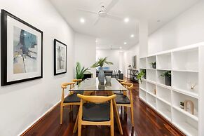 Bright Central Darlinghurst