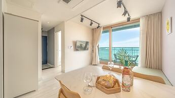 Goseong Littlesquare Oceanview Pension